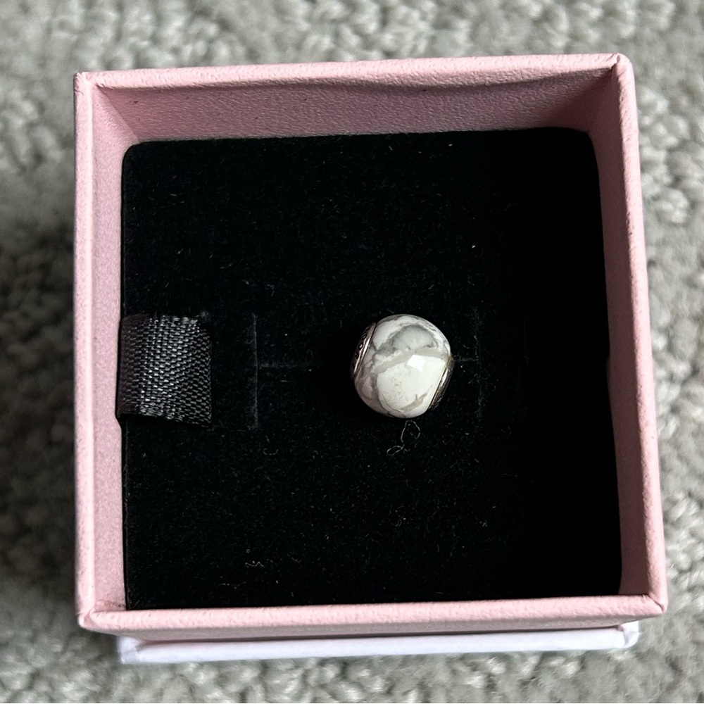 Pandora Essence Collection Positivity Charm